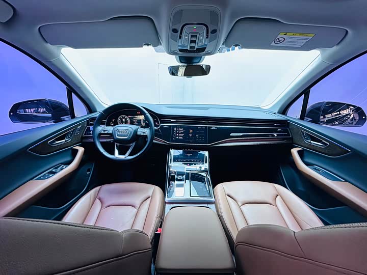 Фото 9 - Audi Q7