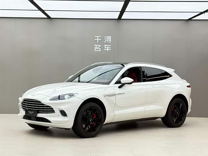 2024 Aston Martin DBX
