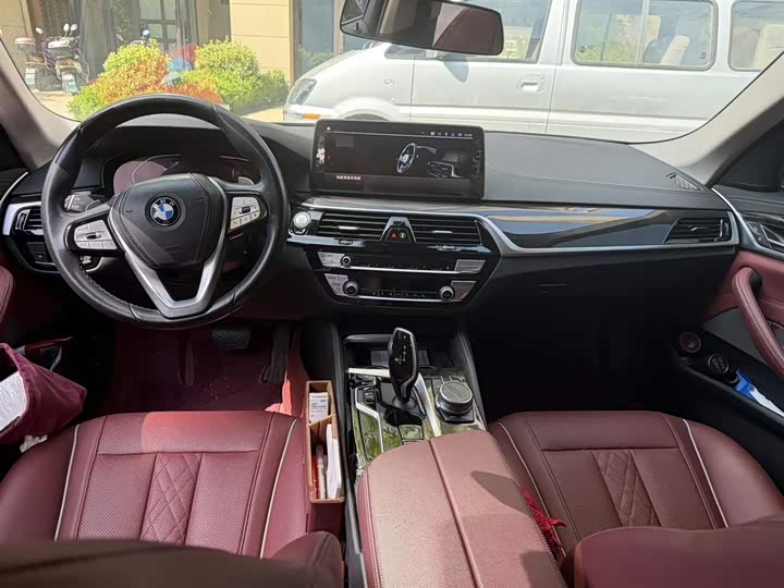 Фото 5 - BMW 5 Series