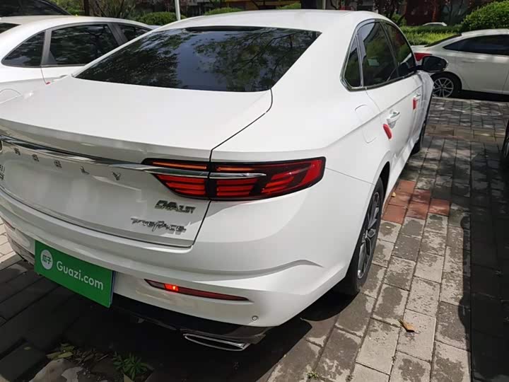 Zdjęcie 8 - Geely Preface
