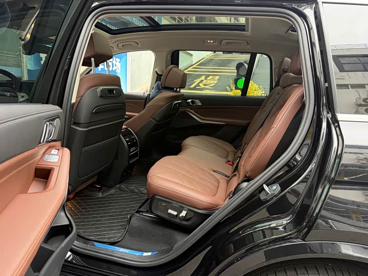 BMW X7 2023 2023款 xDrive40i 领先型豪华套装