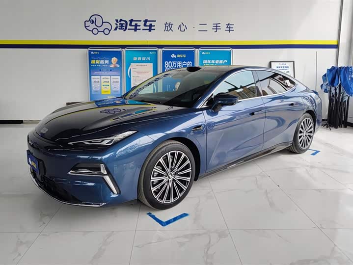 Фото 1 - Geely Galaxy Starshine 8 EM-i