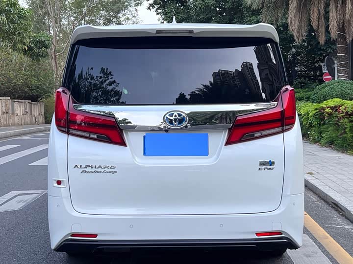 Фото 4 - Toyota Alphard