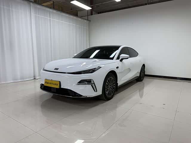 Geely Galaxy Starshine 8 EM-i 2025 2025款 130km EM-i 尊贵版