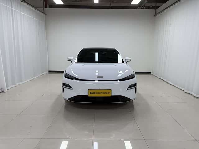 Geely Galaxy Starshine 8 EM-i 2025 2025款 130km EM-i 尊贵版