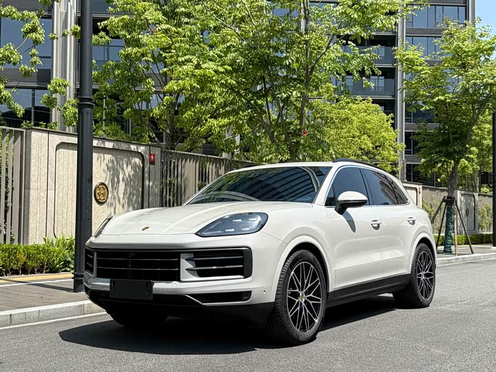 Фото 1 - Porsche Cayenne