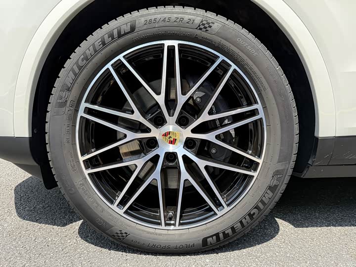 Фото 8 - Porsche Cayenne