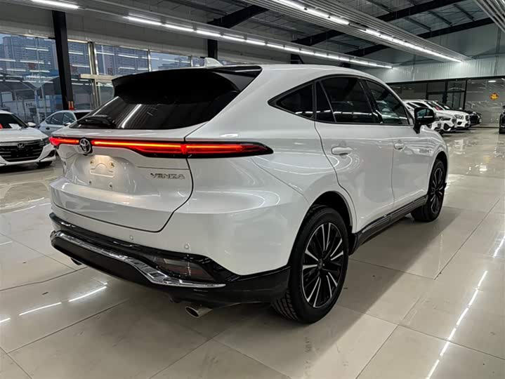 Фото 6 - Toyota Venza
