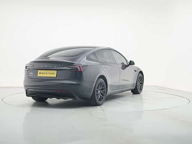 Photo 7 - Tesla Model 3
