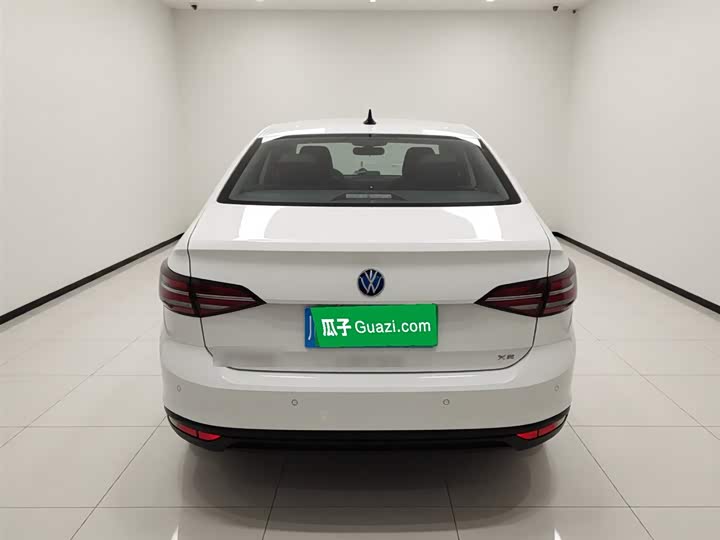 Фото 4 - Volkswagen Lavida