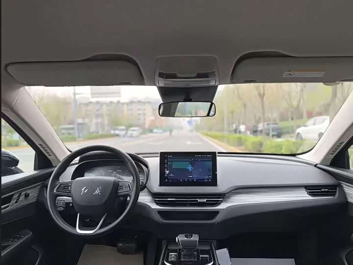 2025 Hongqi E-QM5