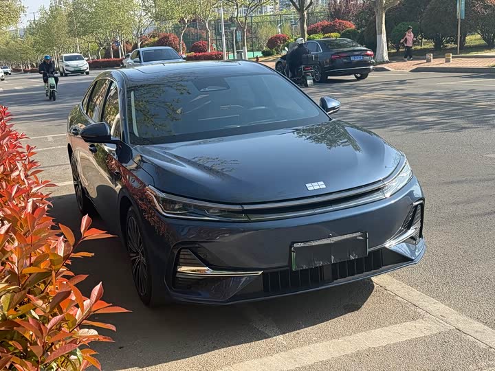 Zdjęcie 3 - Geely Galaxy A7