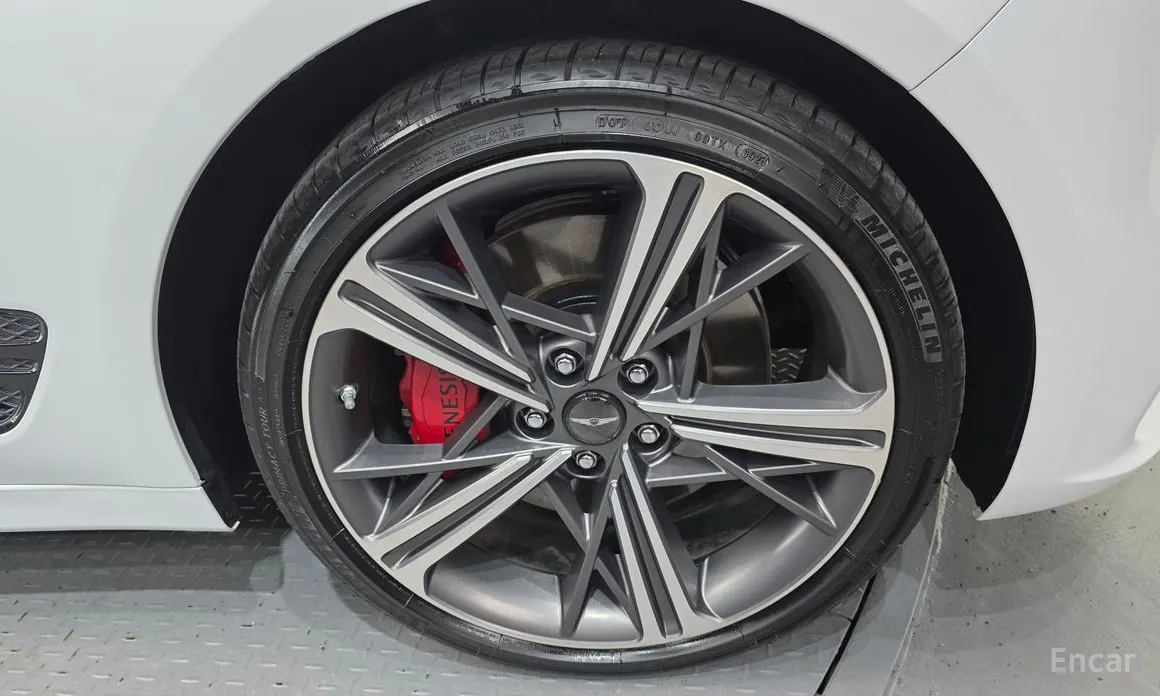 Genesis G70 2020 Gasoline 2.5T 2WD