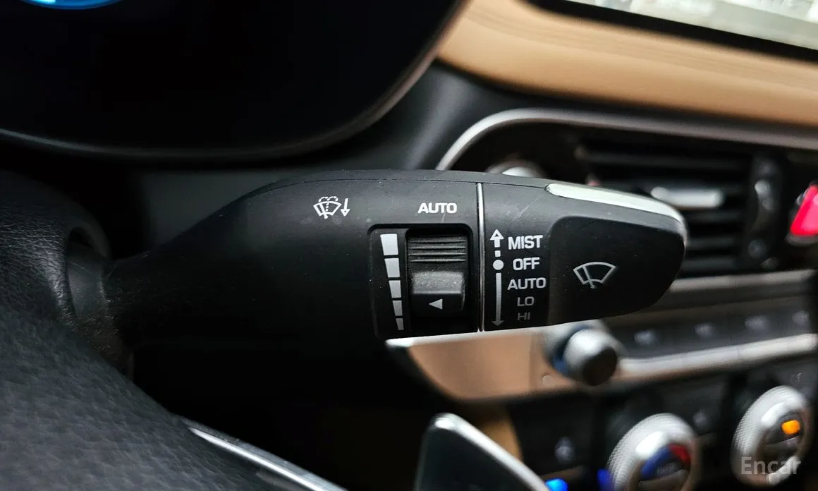 صورة 28 - Genesis G70