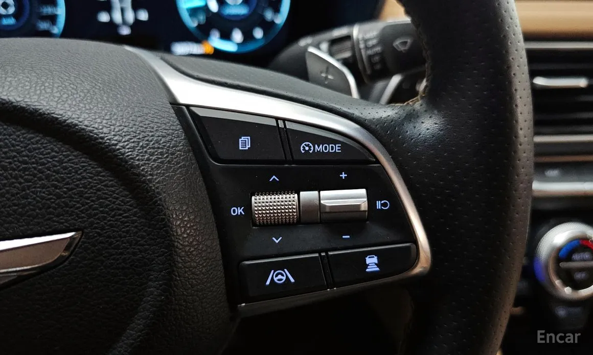 صورة 34 - Genesis G70