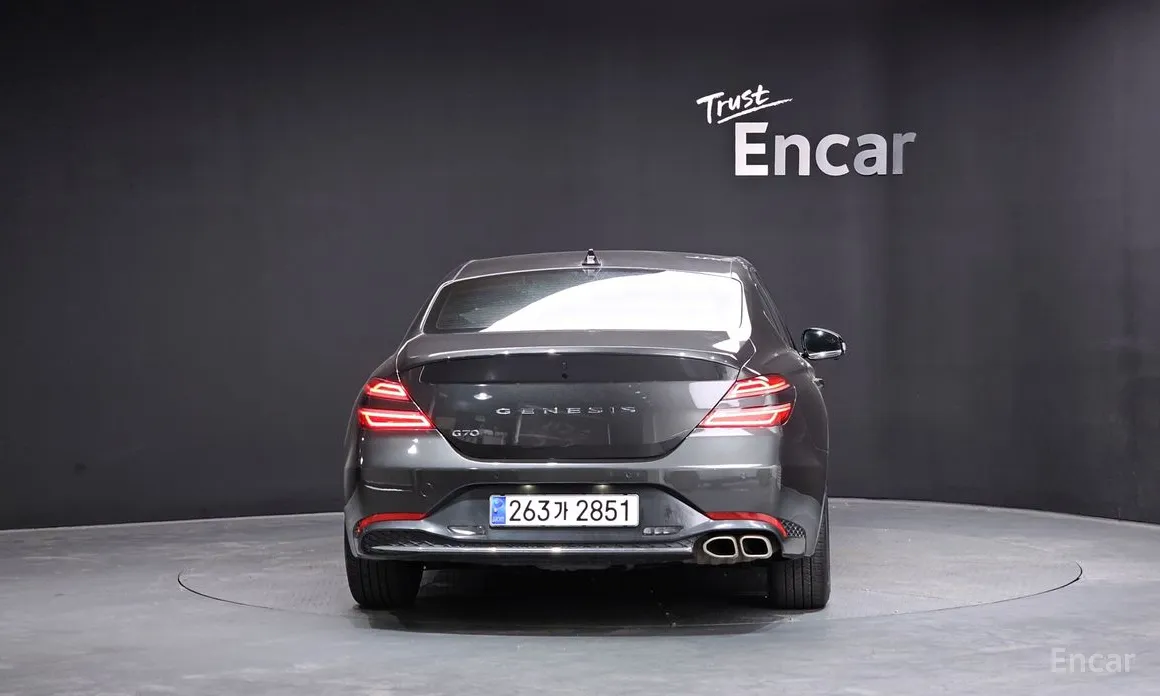 صورة 4 - Genesis G70