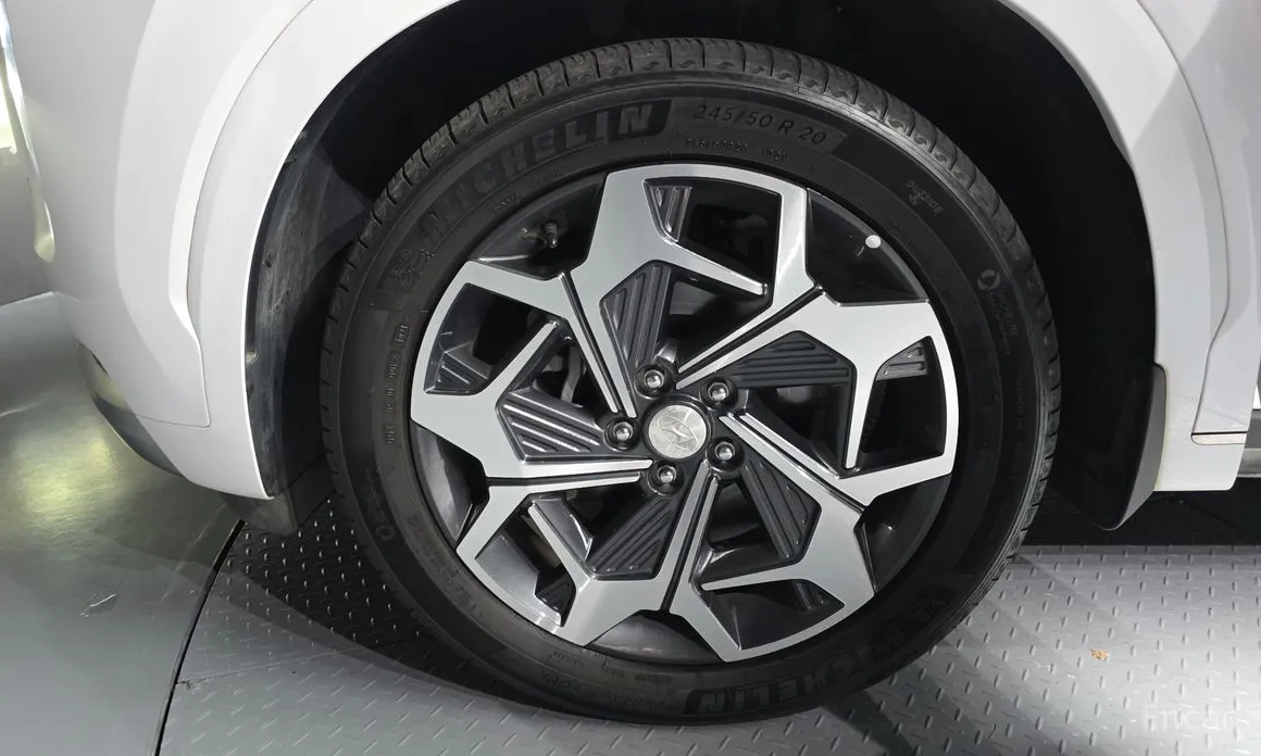 Photo 5 - Hyundai Palisade