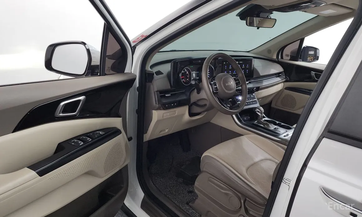Фото 10 - Kia Carnival