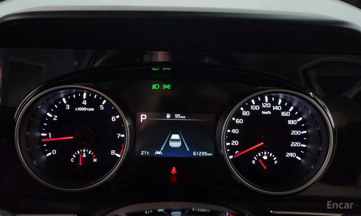 Фото 8 - Kia Carnival