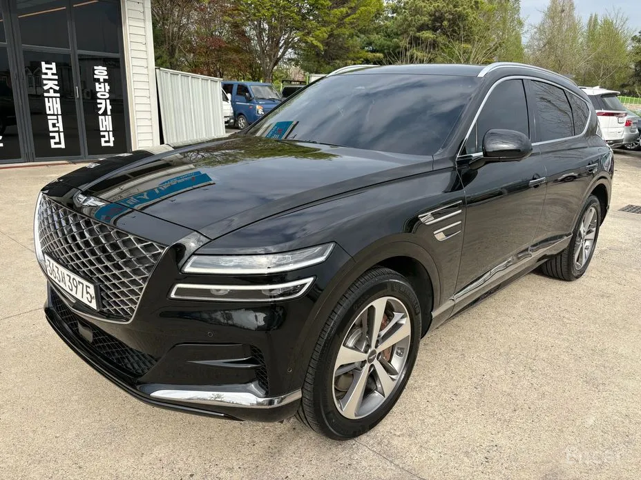 Фото 2 - Genesis GV80