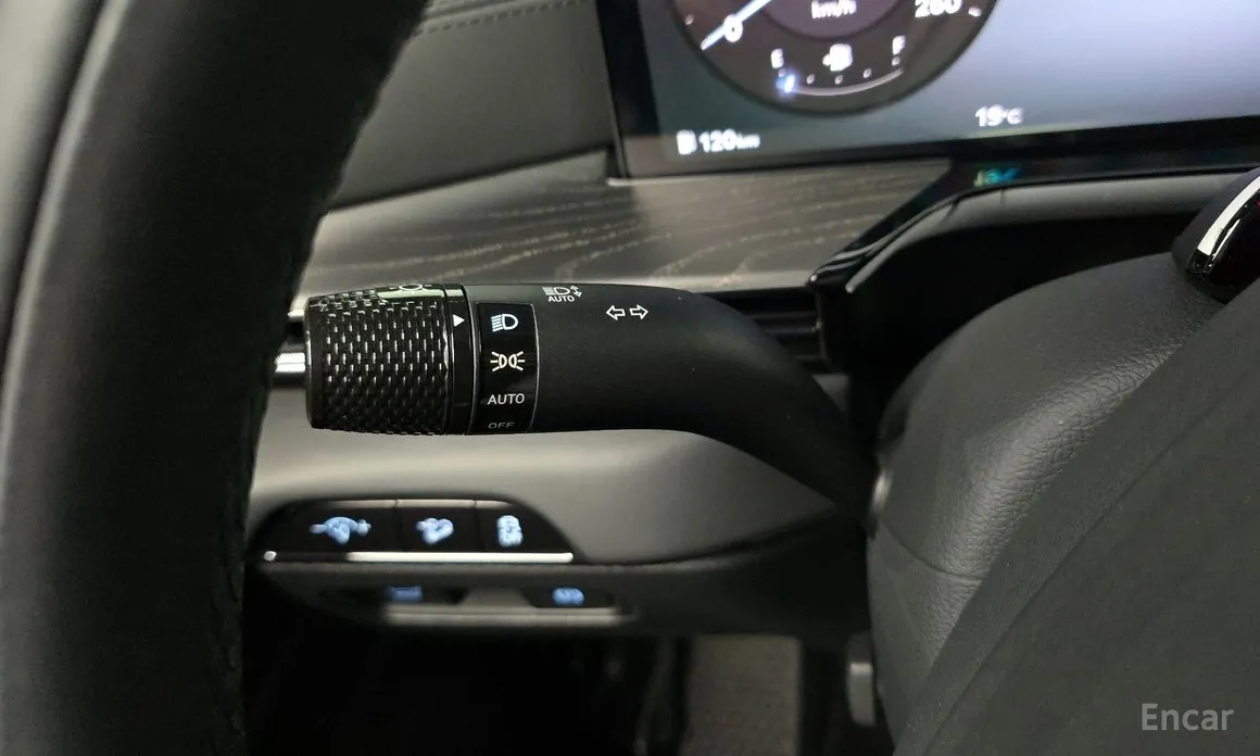 Фото 29 - Genesis GV80