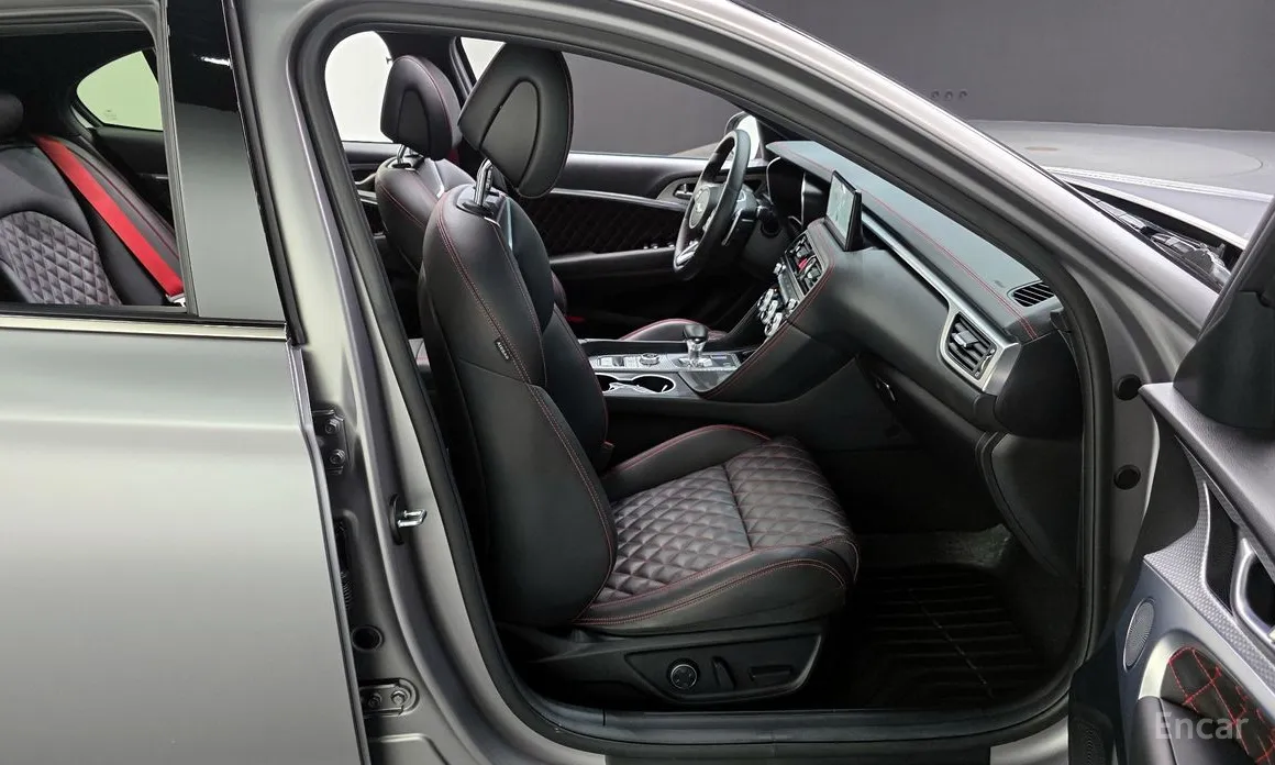 Genesis G70 2022 Gasoline 2.0T 2WD