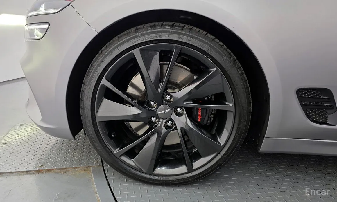 2022 Genesis G70