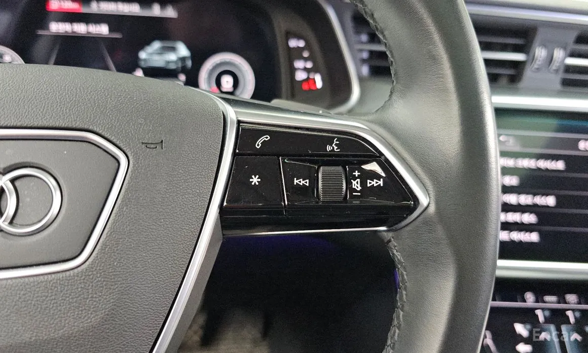 Фото 33 - Audi A6