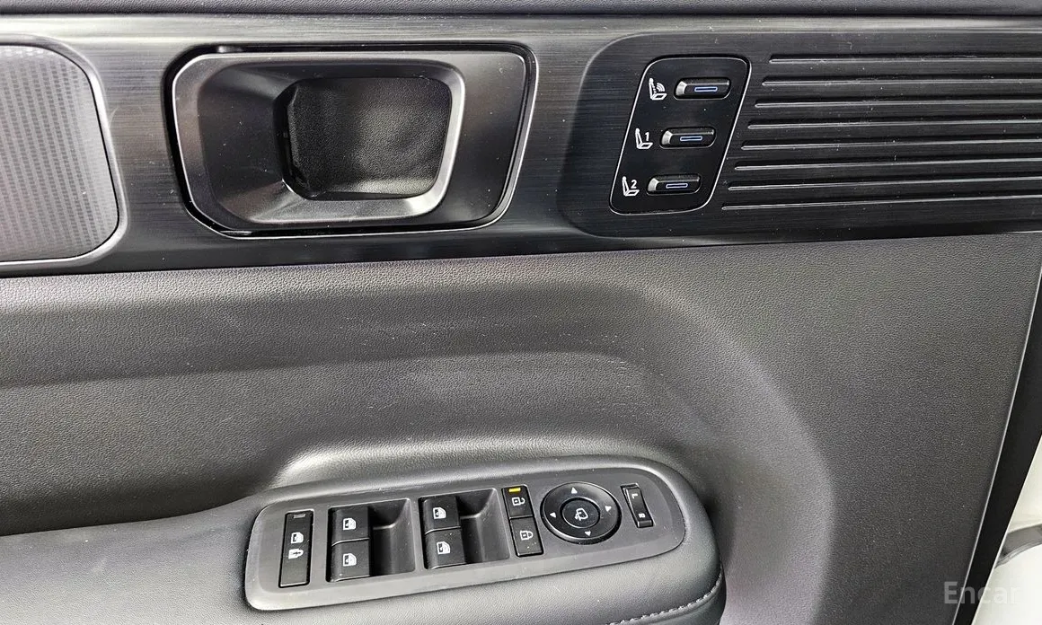 Фото 28 - Hyundai Santa Fe