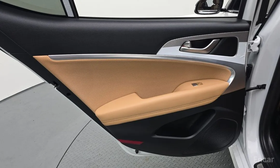 Genesis G70 2020 Gasoline 2.0T 4WD