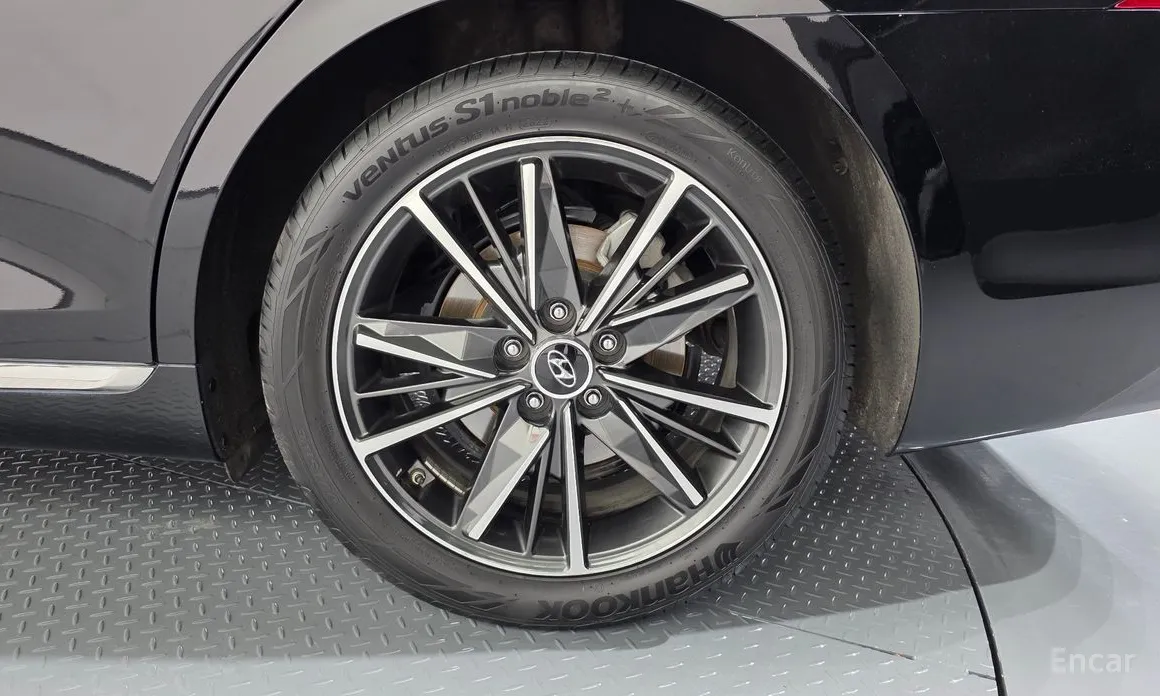 Фото 22 - Hyundai Grandeur