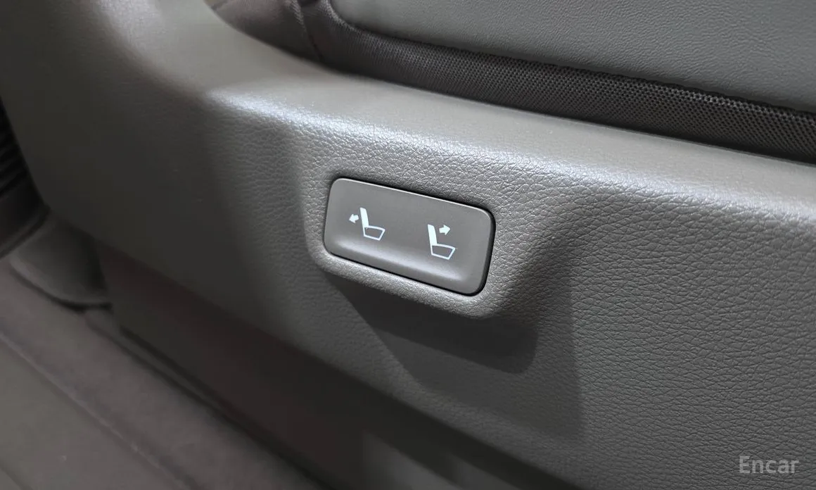 Photo 18 - Kia Carnival