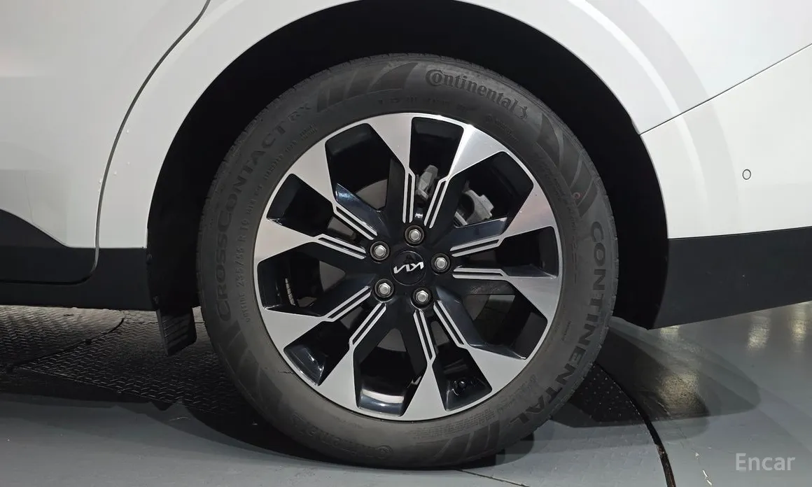 Photo 21 - Kia Carnival