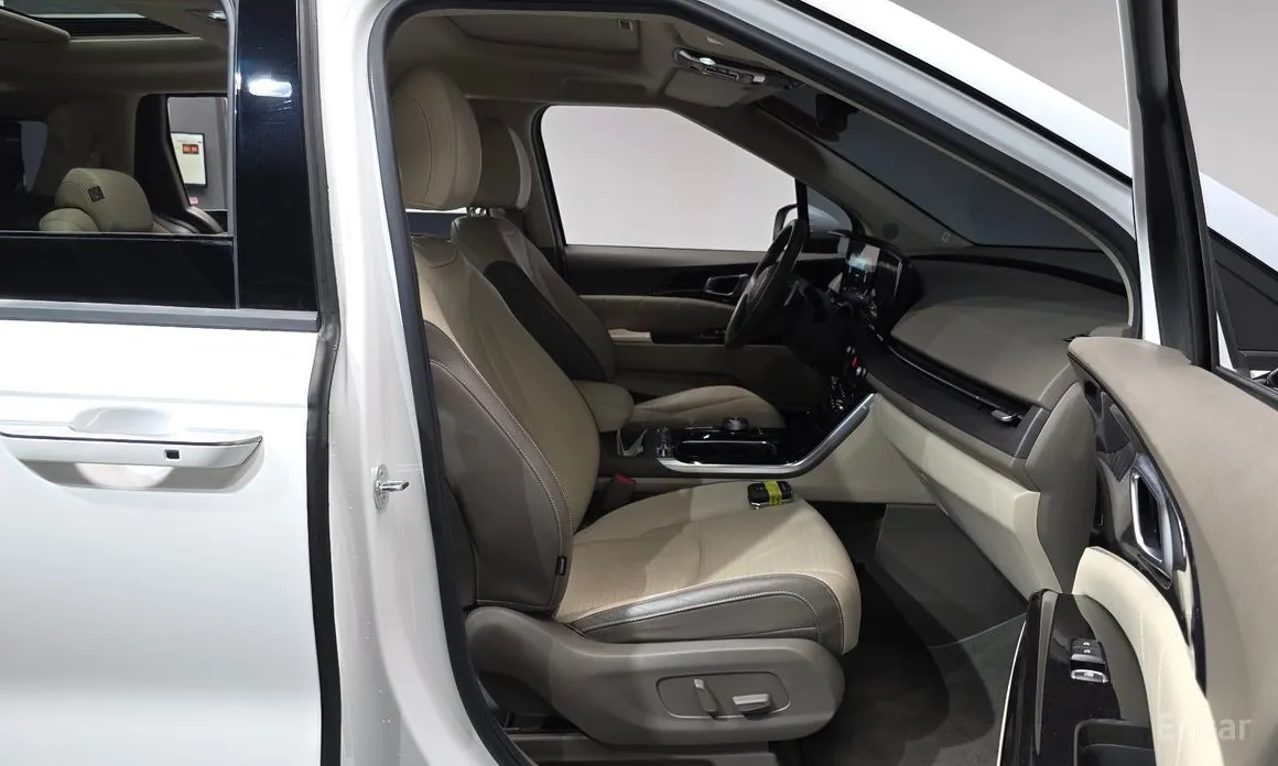 Photo 26 - Kia Carnival