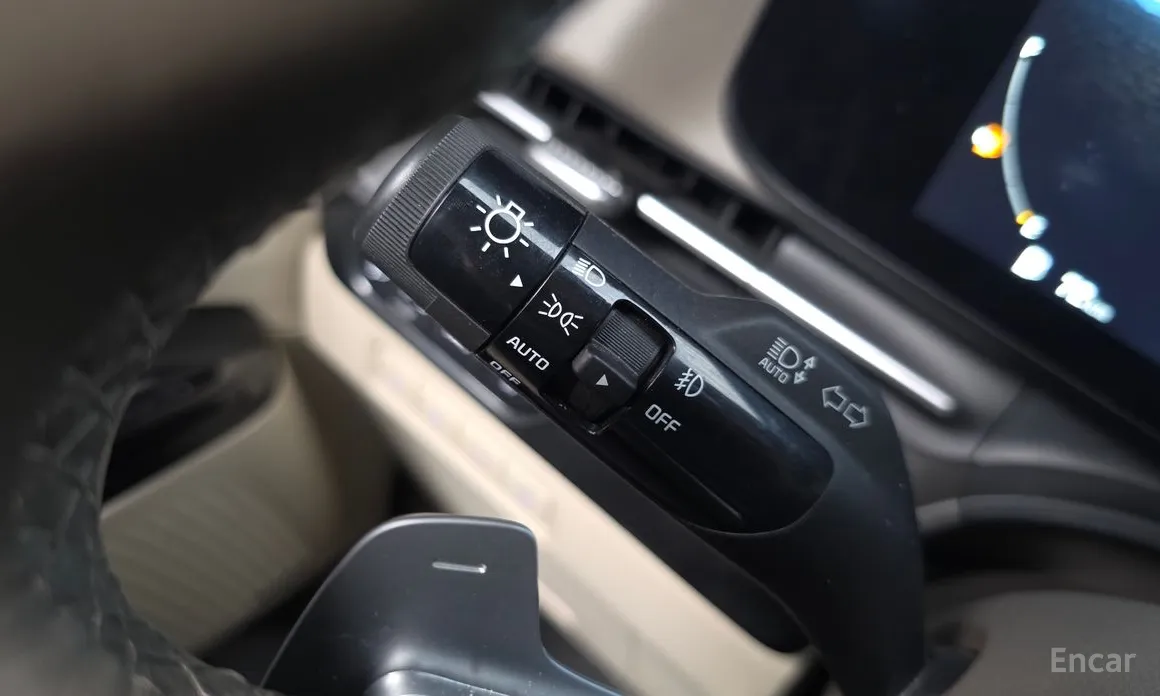 Photo 32 - Kia Carnival