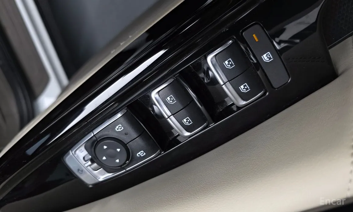 Photo 34 - Kia Carnival