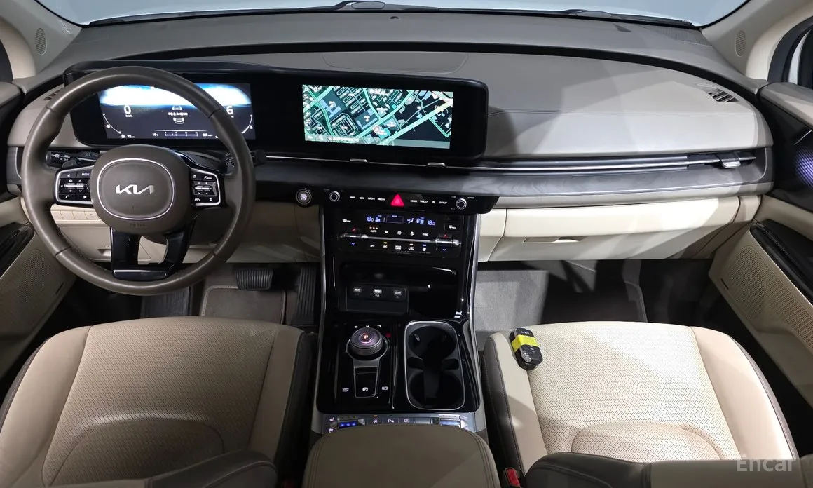 Photo 7 - Kia Carnival