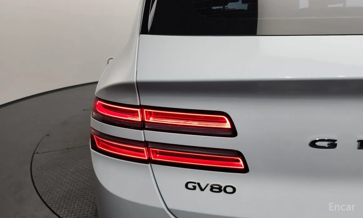 Фото 23 - Genesis GV80