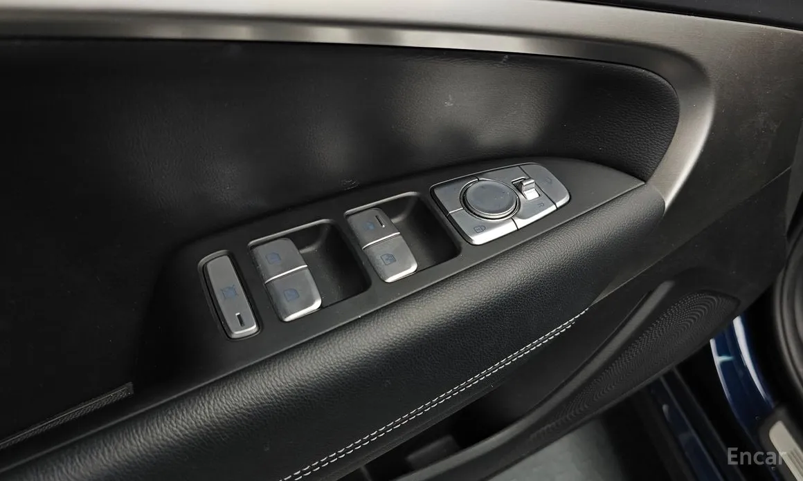 صورة 16 - Genesis G70