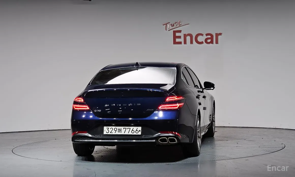 صورة 4 - Genesis G70
