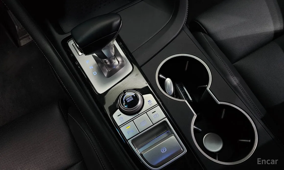 صورة 9 - Genesis G70
