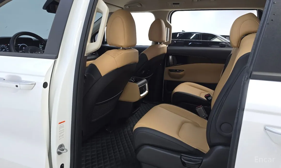 Фото 26 - Kia Carnival