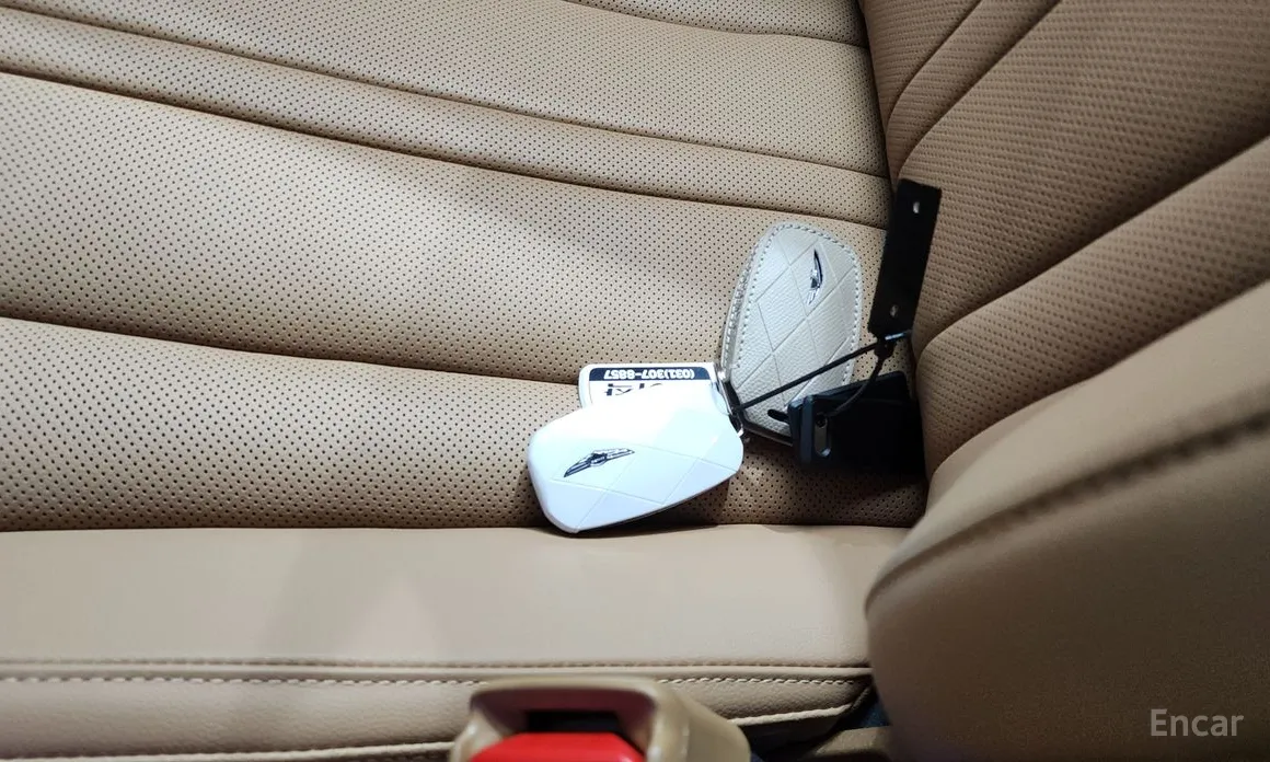 Фото 30 - Genesis G80