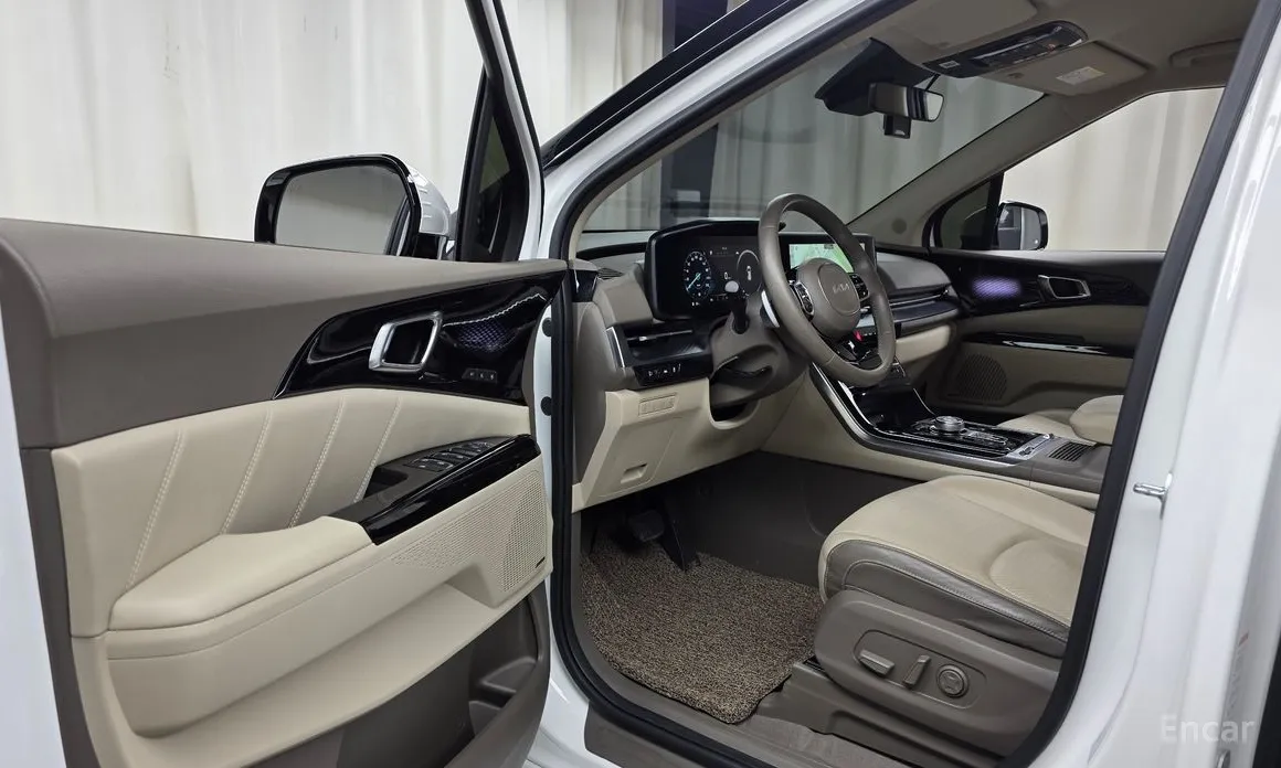 Фото 10 - Kia Carnival