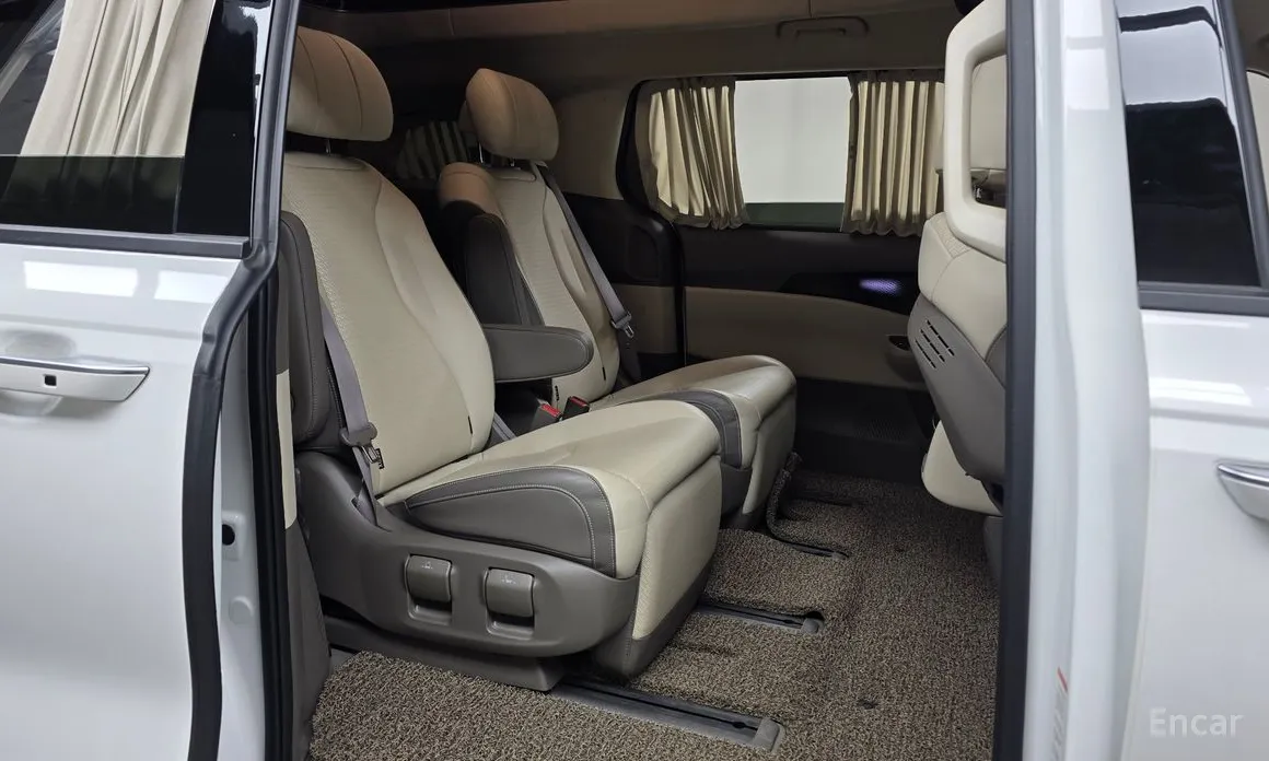 Фото 26 - Kia Carnival