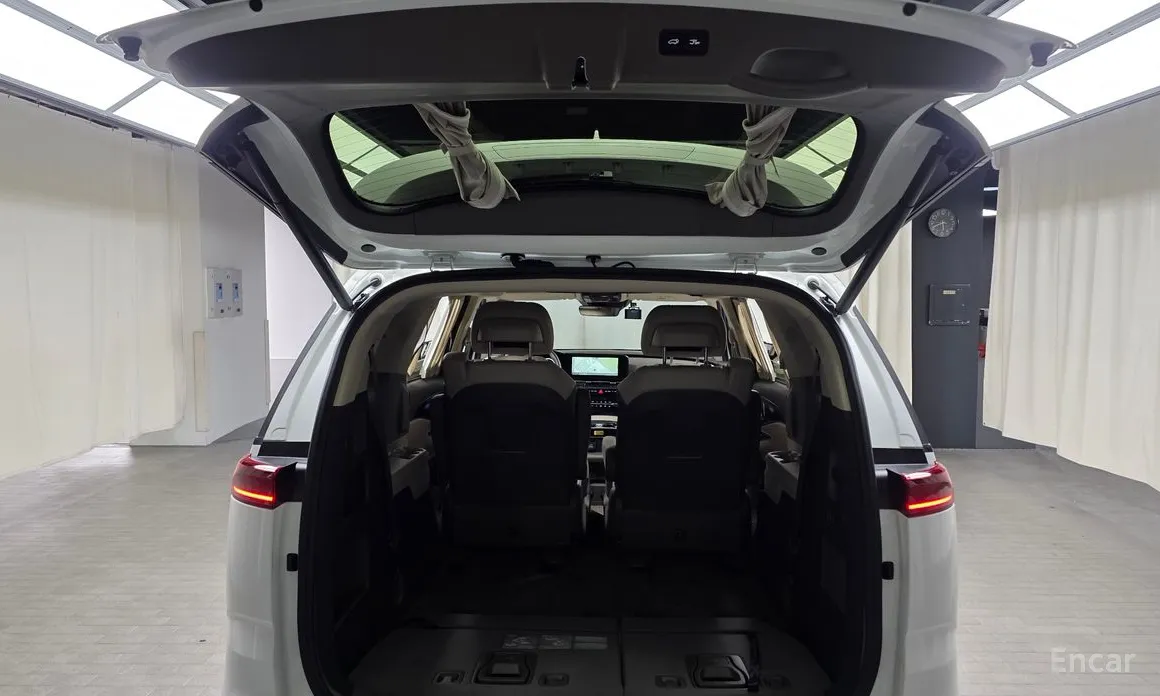 Фото 34 - Kia Carnival