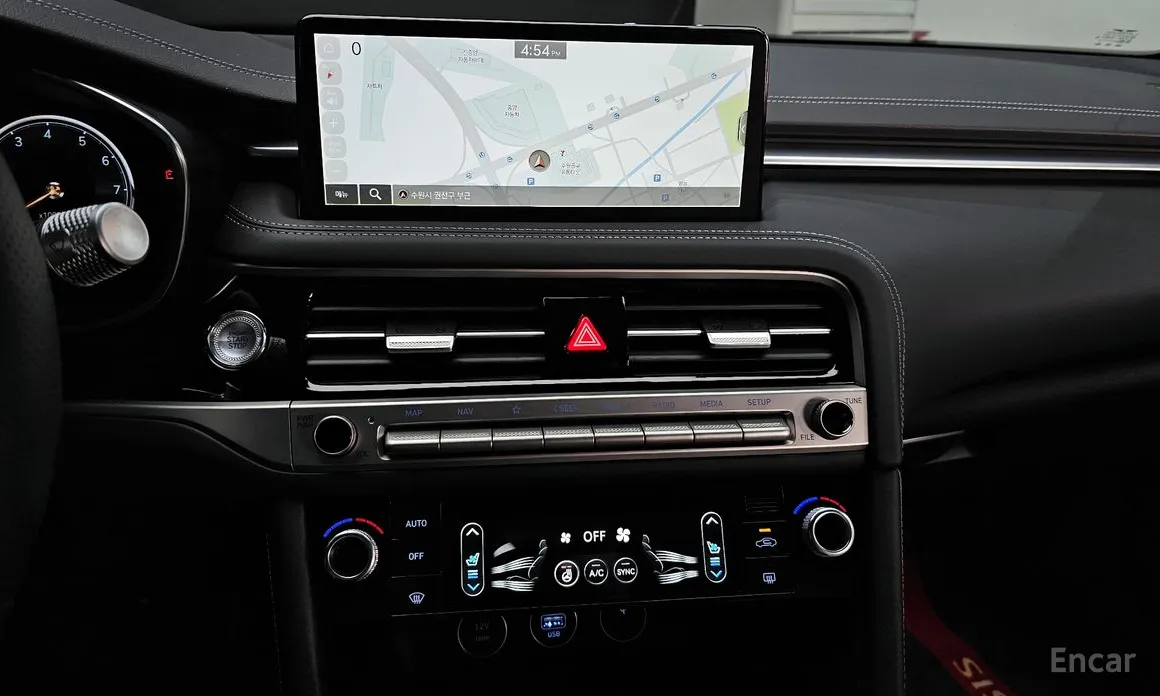 Photo 13 - Genesis G70