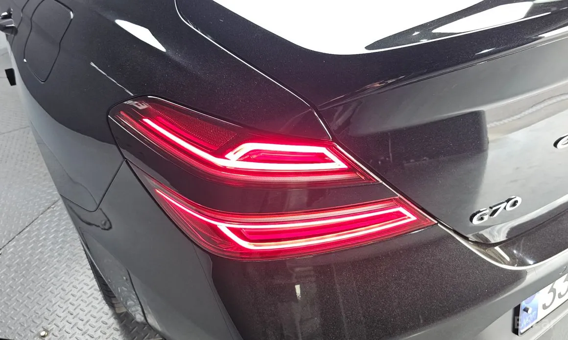 Photo 23 - Genesis G70