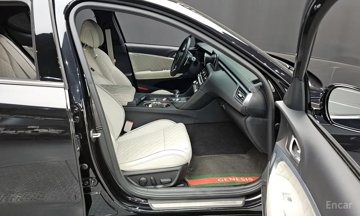 Photo 26 - Genesis G70