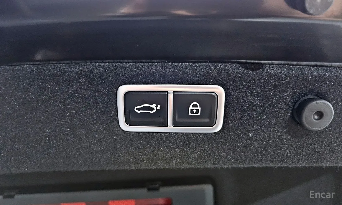 Photo 29 - Genesis G70
